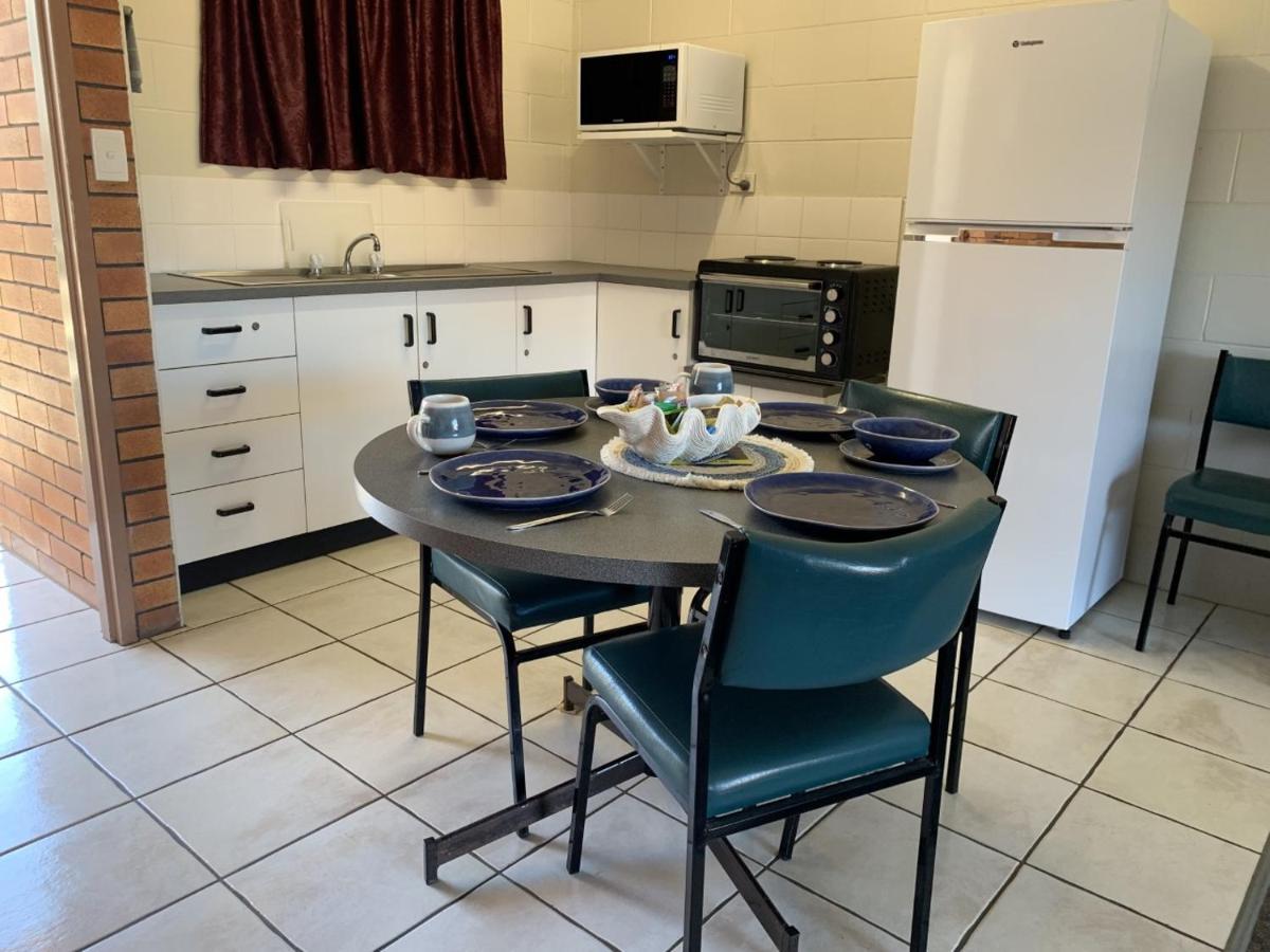 Sandpiper Motel Grasstree Beach Bagian luar foto